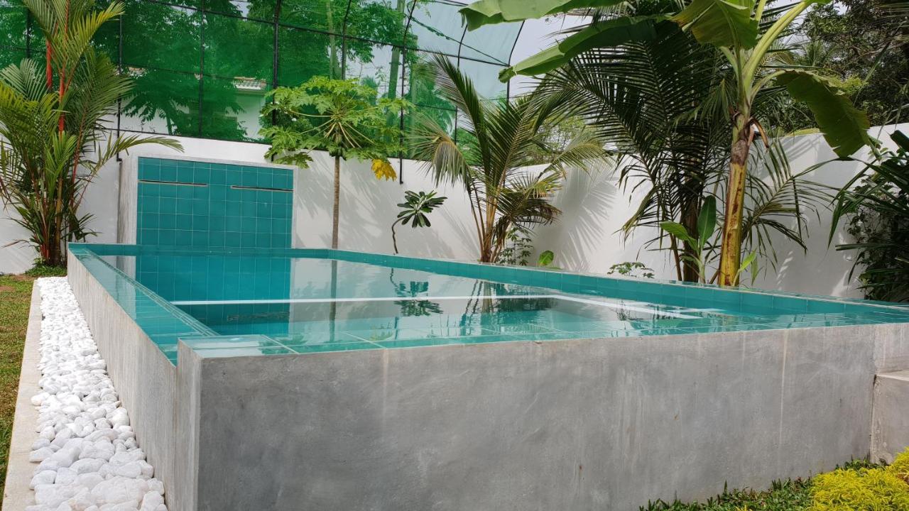 Emildale Villa Wadduwa Buitenkant foto